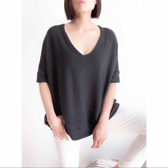 Super Comfy Dolman V neck Oversized top - Picture 4 of 8